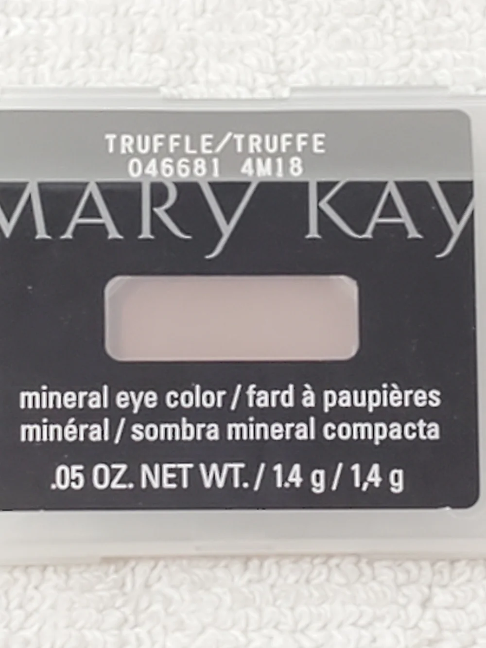 Mary Kay Mineral Eye Shadow — Soft Taupe Truffle